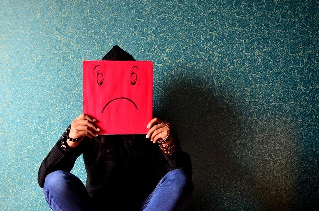 HOW TO AVOID DEPRESSION AND BE HAPPY